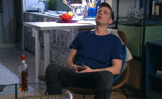 Na Wspólnej odc. 3241. Darek Żbik (Michał Mikołajczak) 