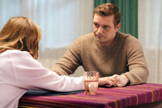 Barwy szczęścia, odcinek 3175: Asia (Anna Gzyra-Augustynowicz), Hubert (Marek Molak)