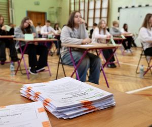 Egzamin ósmoklasisty matematyka 2025. Tu ściągniesz odpowiedzi i rozwiązania; arkusze CKE do pobrania w PDF