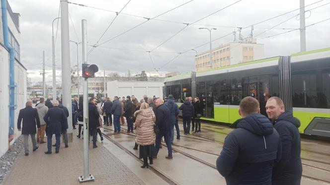 Otwarcie nowej zajezdni tramwajowej oraz pierwsza przejażdżka nową linią tramwajową na Pieczewo