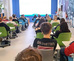 Nowe technologie w biznesie kreatywnym – warsztaty Edu4Future w Tarnowie