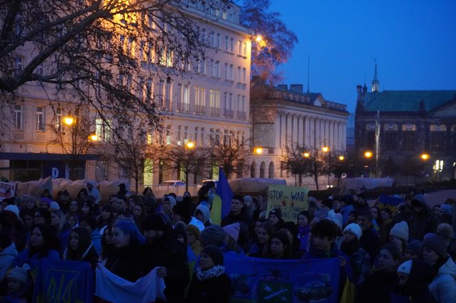 Manifestacja w trzecią rocznicę wybuchu wojny w Ukrainie