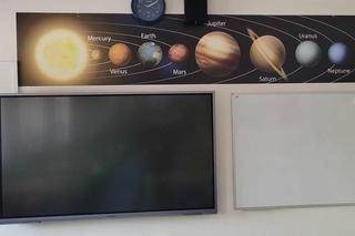 Nowoczesna Ekopracownia w SP 11 sprzyja nie tylko nauce przedmiotów przyrodniczych. W klasie są prowadzone także inne lekcje