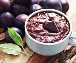 Czekośliwka, czyli śliwki z kakao i czekoladą - przepis na śliwkową nutellę