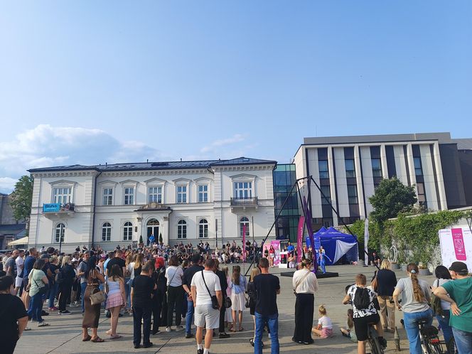 XIV Międzynarodowy Festiwal Artystów Ulicznych i Precyzji