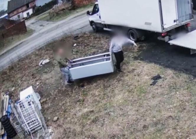 Okradli strażaków, którzy zbierają pieniądze na nowy wóz strażacki! 