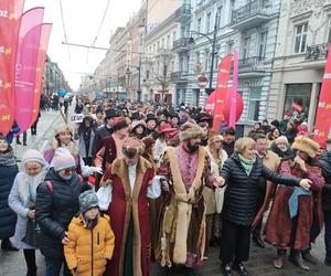 Polonez dla Łodzi. Setki łodzian we wspólnym tańcu [ZDJĘCIA]