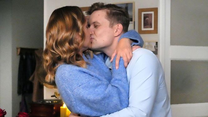 	Barwy szczęścia odc. 3169. Asia (Anna Gzyra), Hubert (Marek Molak) 