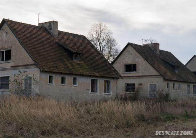 Opuszczona skażona wieś na Dolnym Śląsku. Kiedyś mieszkało tam ponad tysiąc osób