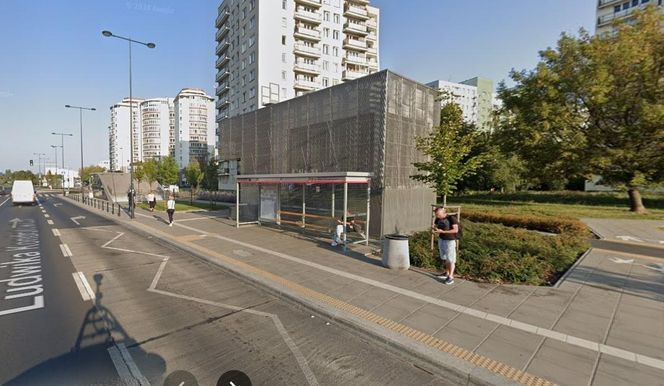  METRO KONDRATOWICZA 03 - najpopularniejszy przystanek autobusowy w Warszawie