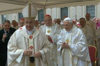 Benedykt XVI i Franciszek (2)