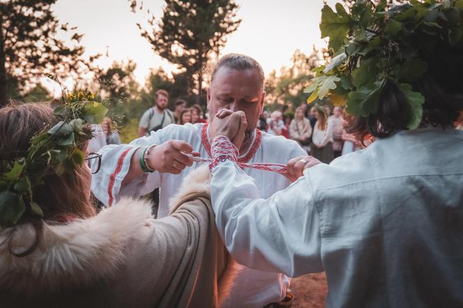 Tak wyglądają współcześni Słowianie. W Tychach zaplanowano wystawę fotografii Karola Gruszki