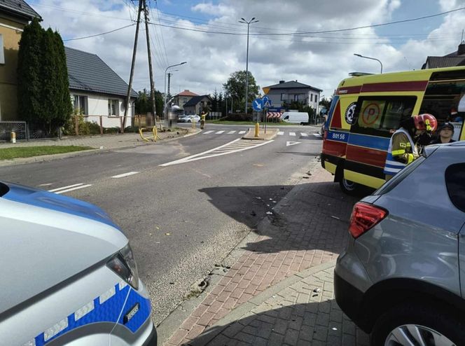 Dwie osoby trafiły do szpitala. Wypadek w Piątnicy pod Łomżą