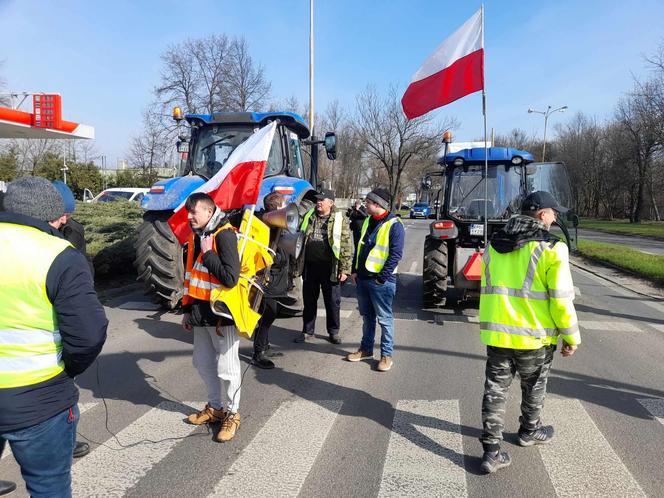 Protest rolników. Zablokowano skrzyżowanie w samej Łodzi. Do kiedy należy spodziewać się utrudnień?