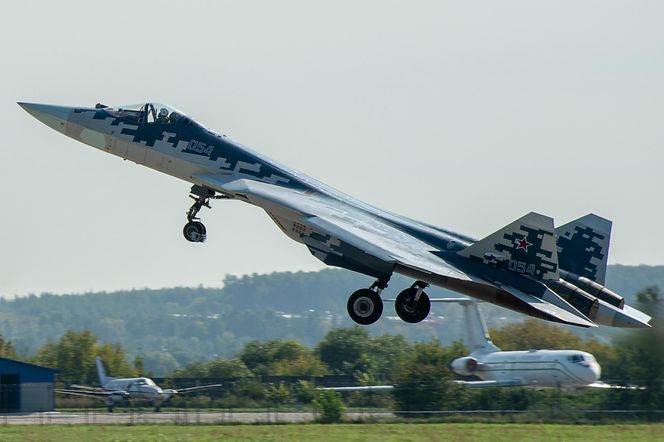 Rosyjski Su-57 i chiński J-20 