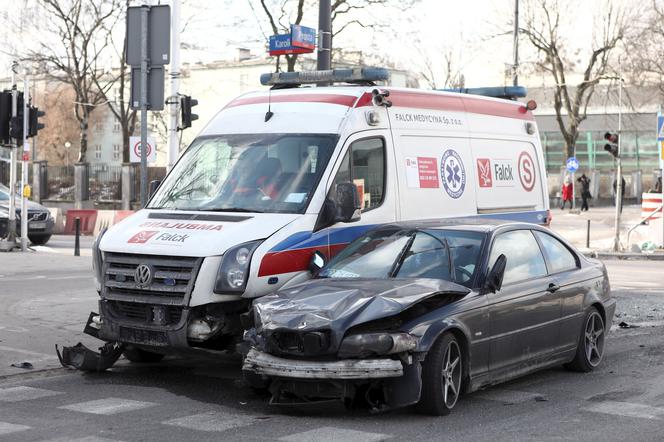 Patrole strajkują, kierowcy szarżują