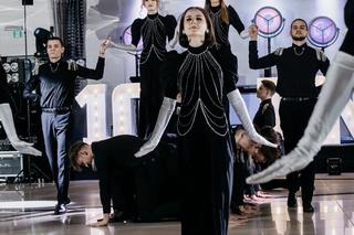 Ten polonez na studniówce bije na głowę wszystkie występy. Występ z Radomia zaskakuje