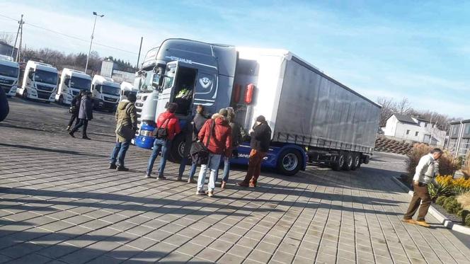 Fardin dostał kluczyki do nowej ciężarówki. Kiedy Irańczyk ruszy w drogę do swojej ojczyzny?