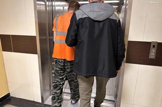 Katowice: Uczeń wracał autobusem ze szkoły. Został zaatakowany nożem. Sprawca usłyszał zarzut