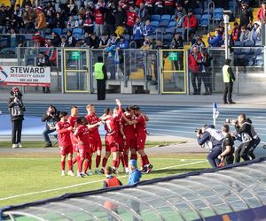 Ruch - Wisła: Zaorana murawa na Stadionie Śląskim