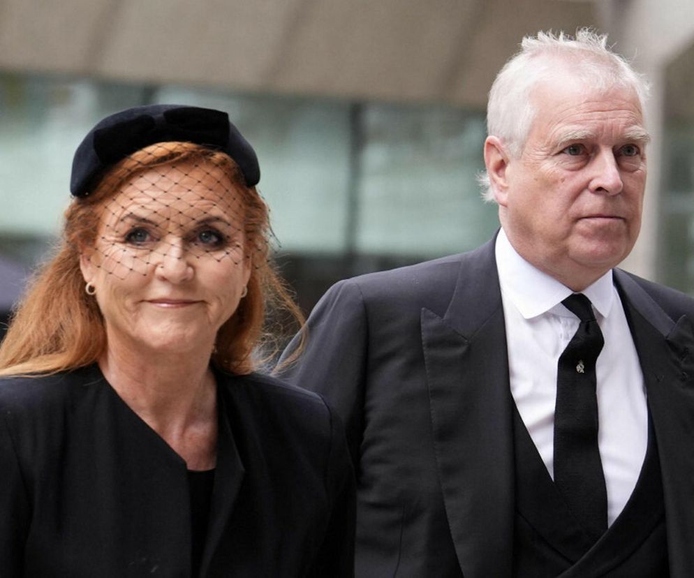 Książę Andrzej przestał być księciem! Fergie ucieknie za granicę?