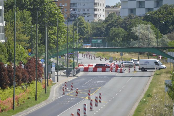 Frustracja kierowców nie ma końca! Przebudowa utrudnia życie mieszkańcom. Tak się jeździ Trasą Łazienkowską!