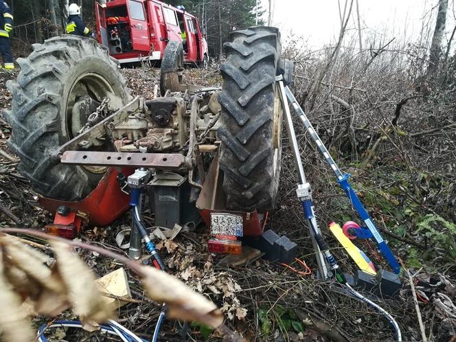 TRAGEDIA pod Limanową. Nie żyje mężczyzna przygnieciony przez ciągnik 