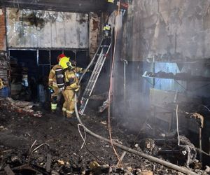 Pożar warsztatu samochodowego w Wyżnicy w gm. Dzierzkowice