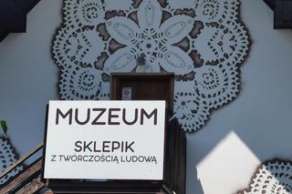 Koronki znów wracają do mody. Historia koniakowskiej koronki sięga początku XX w. 