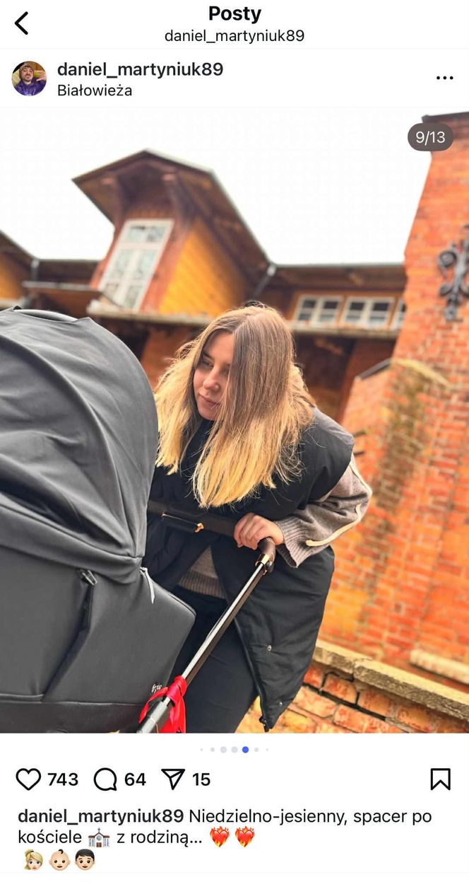 Co za przemiana! Daniel Martyniuk z żoną i dzieckiem na spacerze