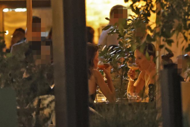 Marina Łuczenko-Szczęsna i Natalia Szroeder imprezują