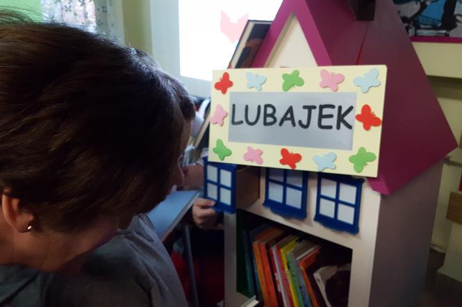 Lubajek, czyli wędrująca biblioteka w lubelskim szpitalu dziecięcym