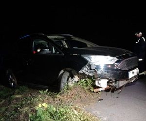 Nocny pościg za piratem drogowym zakończył się w rowie. Kolejny, którego sądowy zakaz nie powstrzymał przed kierowaniem
