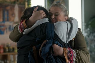 Barwy szczęścia, odcinek 3242. Aldona (Elżbieta Romanowska), Romeo (Jacek Tyszkiewicz)