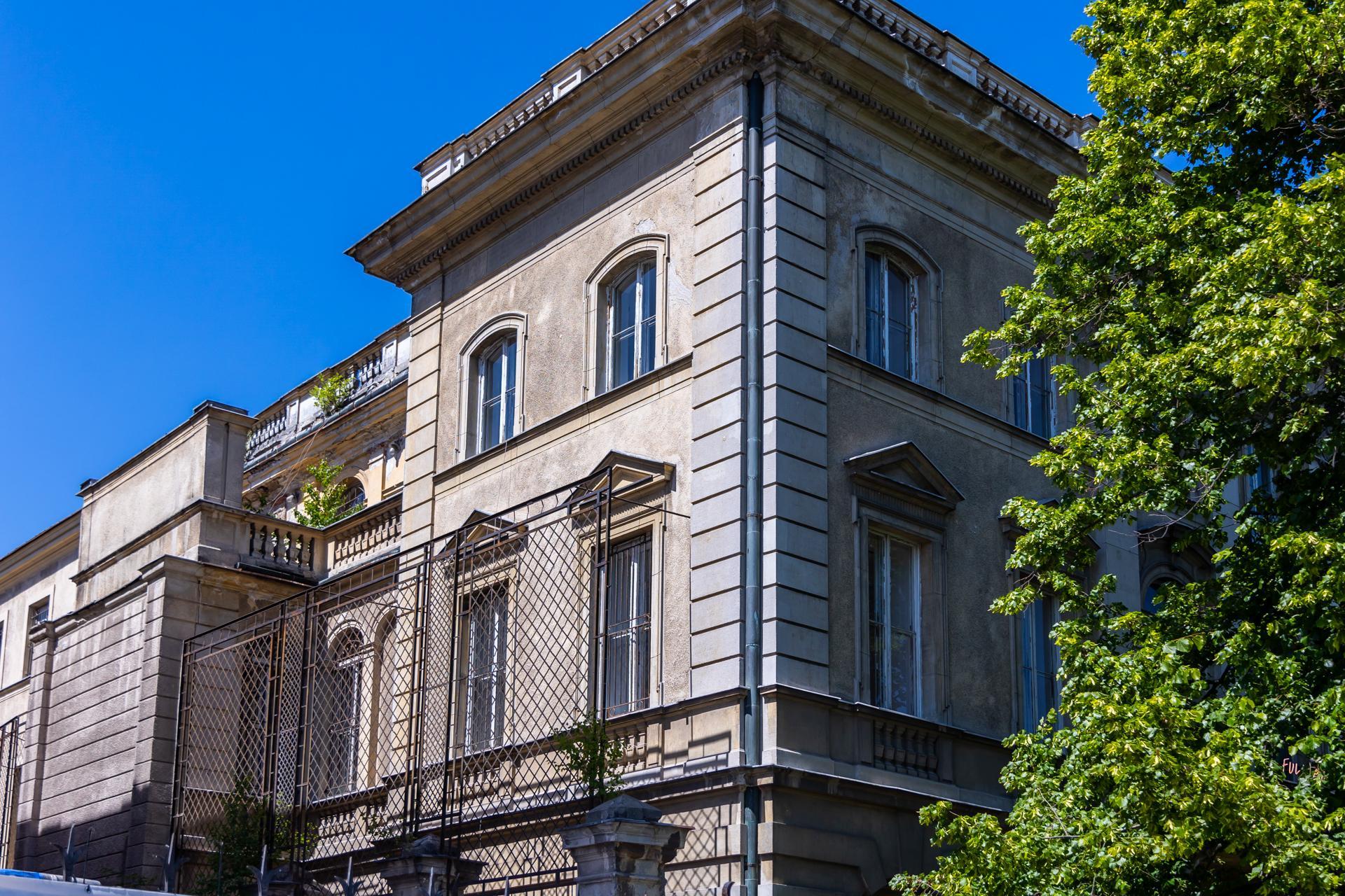 NADA Villa czyli Willa Gawrońskich w Warszawie - zdjęcia wnętrz zabytkowego pałacu i byłej ambasady