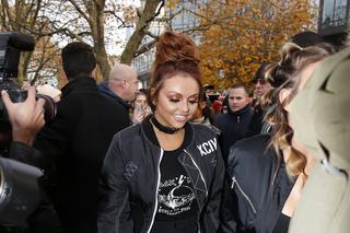 Jesy Nelson z Little Mix wytatuowała sobie pistolet. Teraz sama jest pod ostrzałem