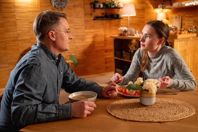 Na sygnale, odc. 674. Artur Góra (Tomasz Piątkowski), Katia (Alicja Chmielewska) 