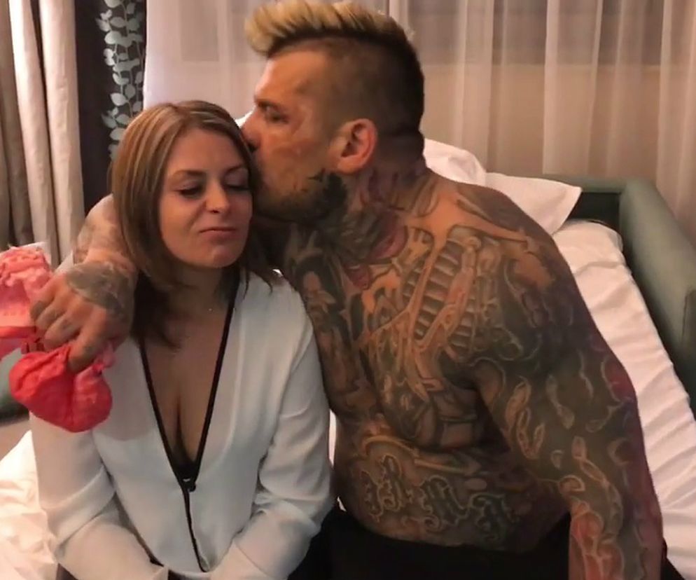 Popek chwali się dziewczyną