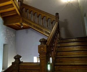 Zamek z serialu Wednesday istnieje naprawdę. Tak w rzeczywistości wygląda Nevermore