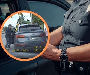 Zaspał do pracy, wyprzedził policję, wysiadł... a samochód sam odjechał. Wszystko się nagrało 