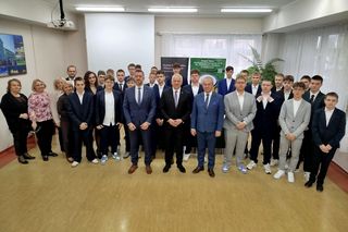 Skorzysta miasto, uczniowie i nauczyciele. Siedlecka „Samochodówka” podpisała umowę patronacką z Politechniką Warszawską