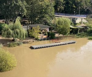 Sytuacja powodziowa we Wrocławiu: Mieszkańcy razem ratują wrocławskie zoo. Nie chodzi tylko o zwierzęta