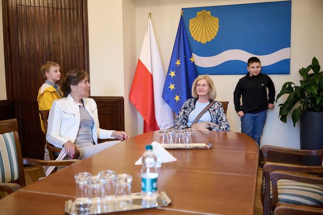 Gigantyczna kolejka w Olsztynie. Wszyscy chcieli zwiedzić to miejsce