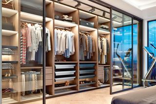 Szklane przegrody we wnętrzach