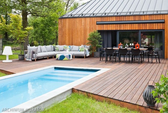 Najlepsze deski na taras. Wybierz drewno na taras i poznaj zasady montażu desek tarasowych