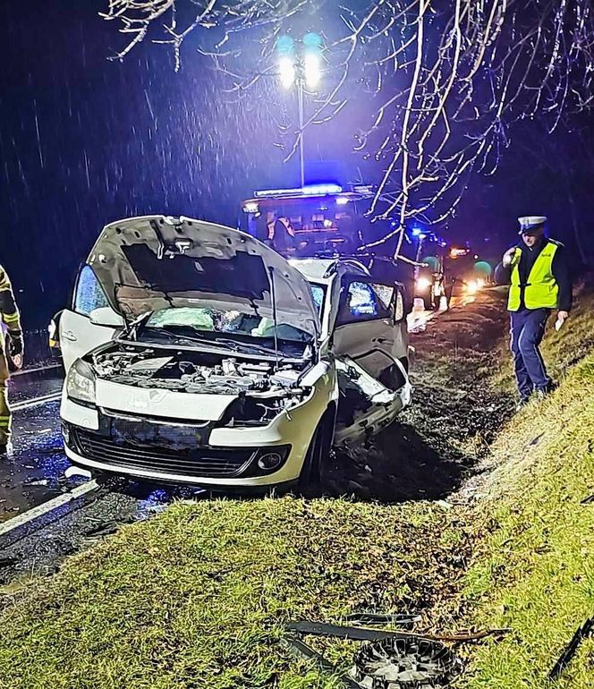 Wypadek w Kocikowej. Zderzyły się dwa pojazdy