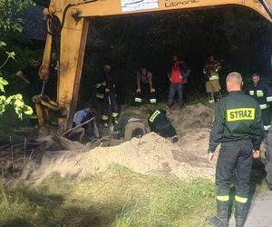 Koń wpadł do studni. Akcja ratunkowa trwała ponad 8 godzin