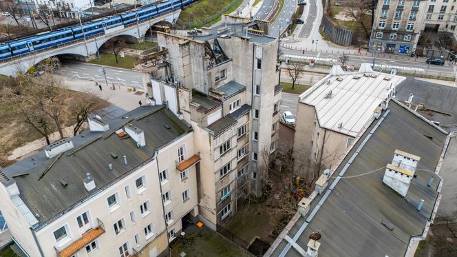 Kamienica na Mackiewicza 1 w Warszawie