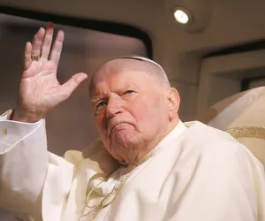 Pani Magdalena poznała Jana Pawła II, gdy miała 12 lat. Kochała go! Straszne, co zrobiła po latach