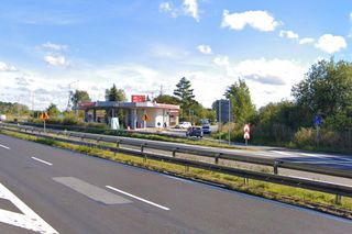 Historyczna stacja paliw w Kołbaskowie